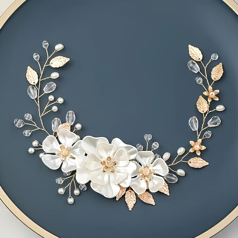 Zara -  Eleganter Haarschmuck mit Blumen und Perlen