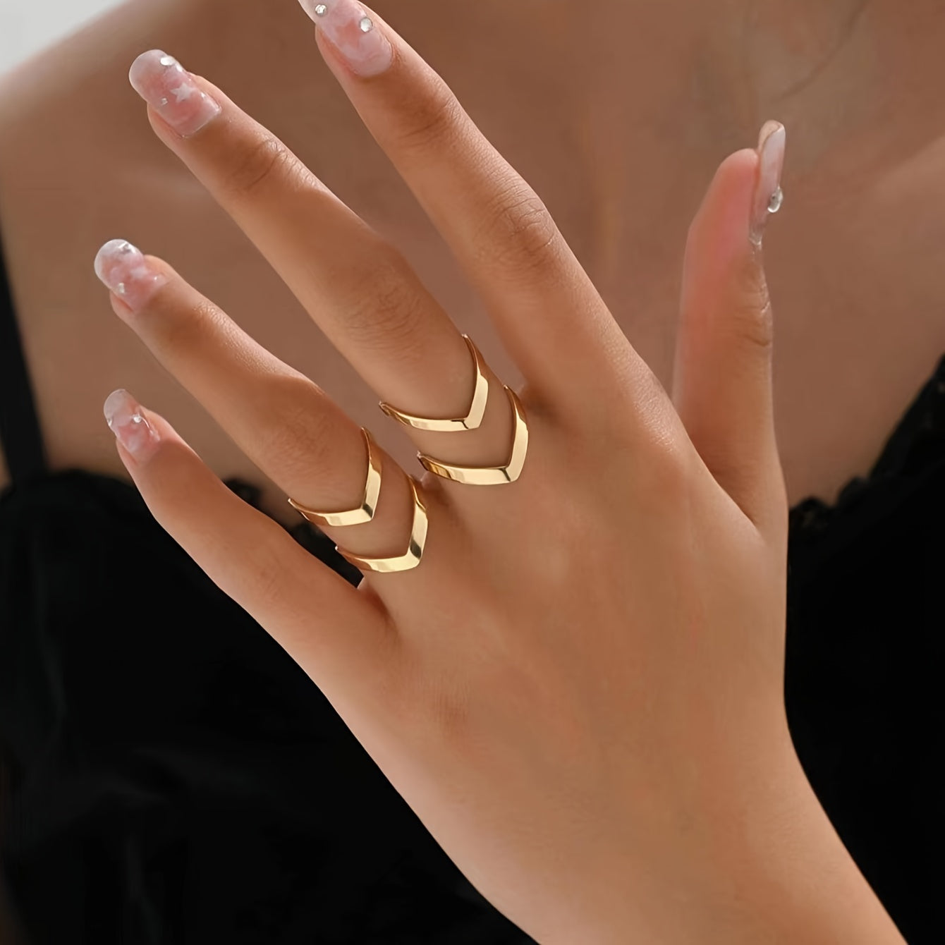 Nia - Goldener hohler mehrschichtiger Fingerring für Frauen