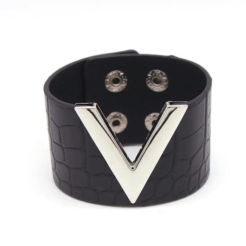 V-breites Leder-Wickelarmband