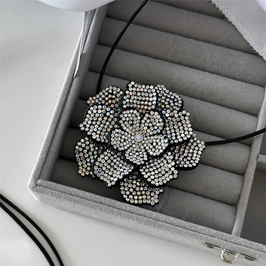 Strass Rosen Halsband-Halskette