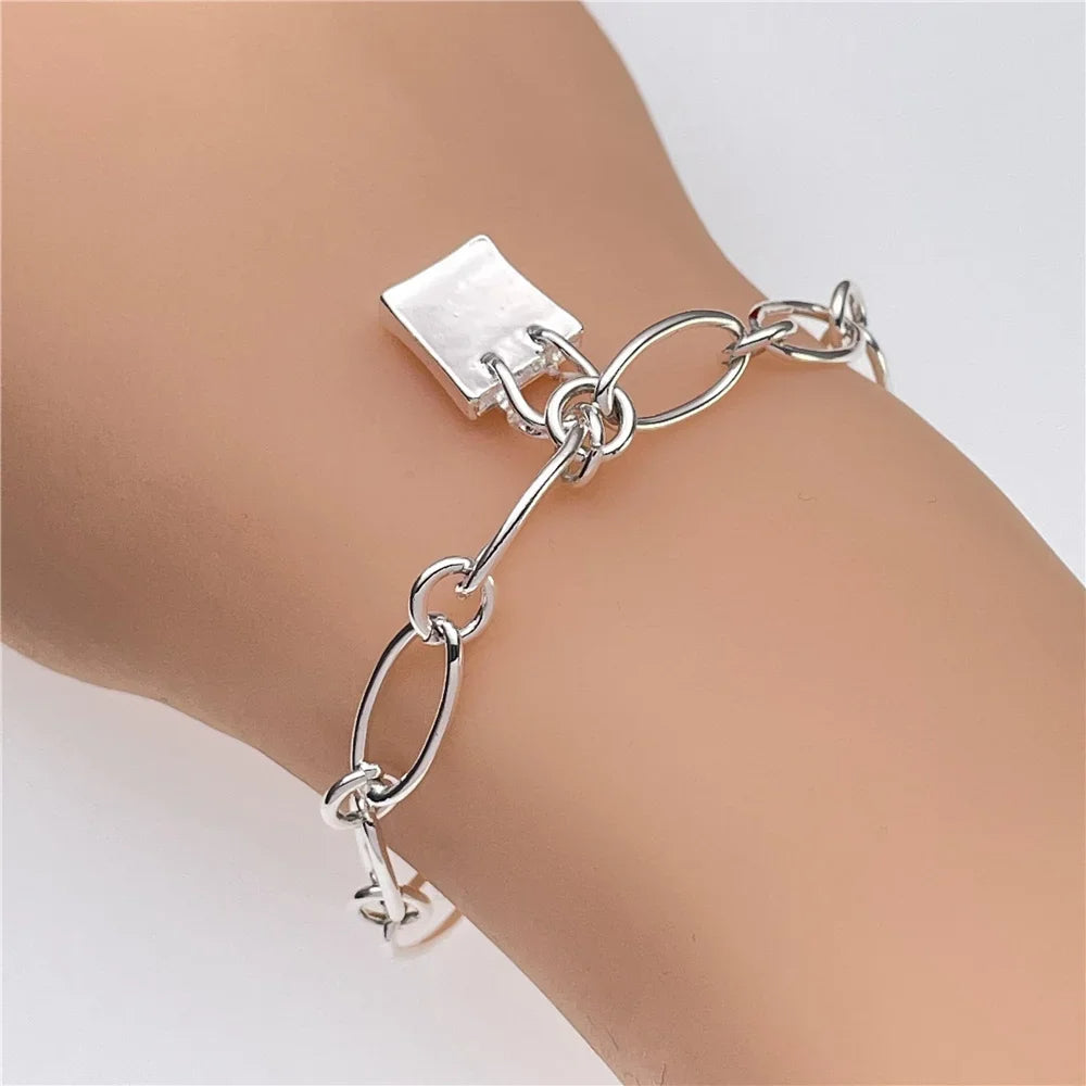 Lumina - Silberarmband für moderne Frauen