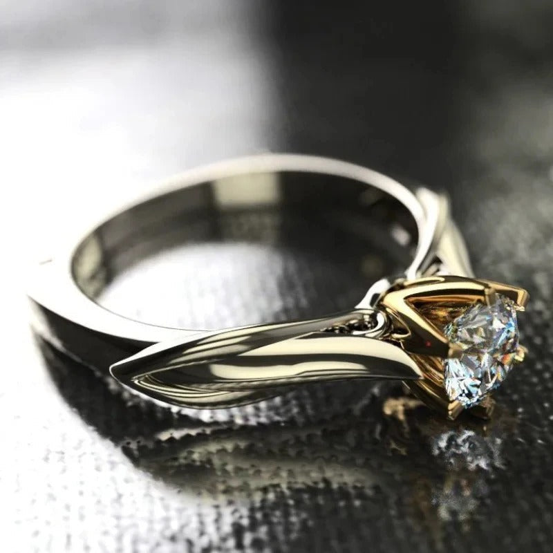 Eve - Eleganter Ring mit brillantgeschliffenem Kristall